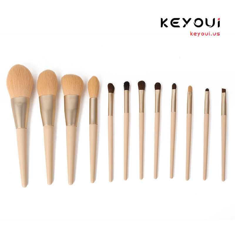 [OIFIGIÚIL] KEYOUI 12pcs Set Scuab Makeup Scuab Bog Inaistrithe Púdar Scaoilte Scuab Concealer Scuab Scuab Eyeshadow Scuab Bunús Blush Sraith Iomlán na n-Uirlisí áilleachta Dlúth CRUA