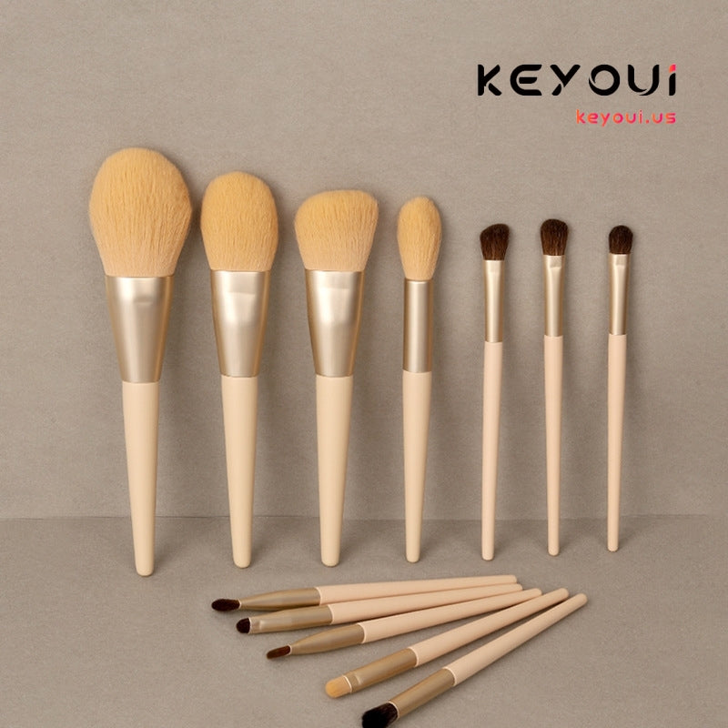 [OIFIGIÚIL] KEYOUI 12pcs Set Scuab Makeup Scuab Bog Inaistrithe Púdar Scaoilte Scuab Concealer Scuab Scuab Eyeshadow Scuab Bunús Blush Sraith Iomlán na n-Uirlisí áilleachta Dlúth CRUA